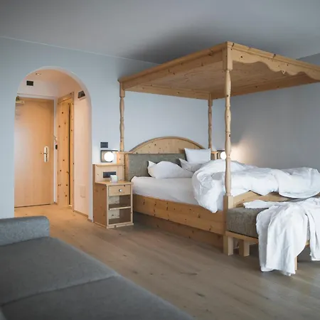 Kronplatz-resort Zirm 4*