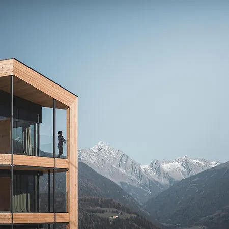 ホテル Kronplatz-resort Zirm