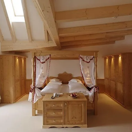Kronplatz-resort Zirm Hotel 4*
